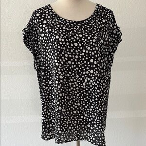 Ann Taylor Black and White Polka Dot Women's Top Short Sleeve Blouse